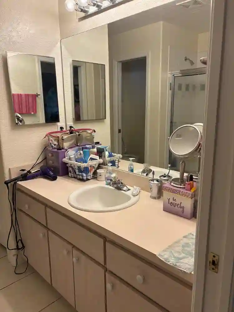 Room available to rent