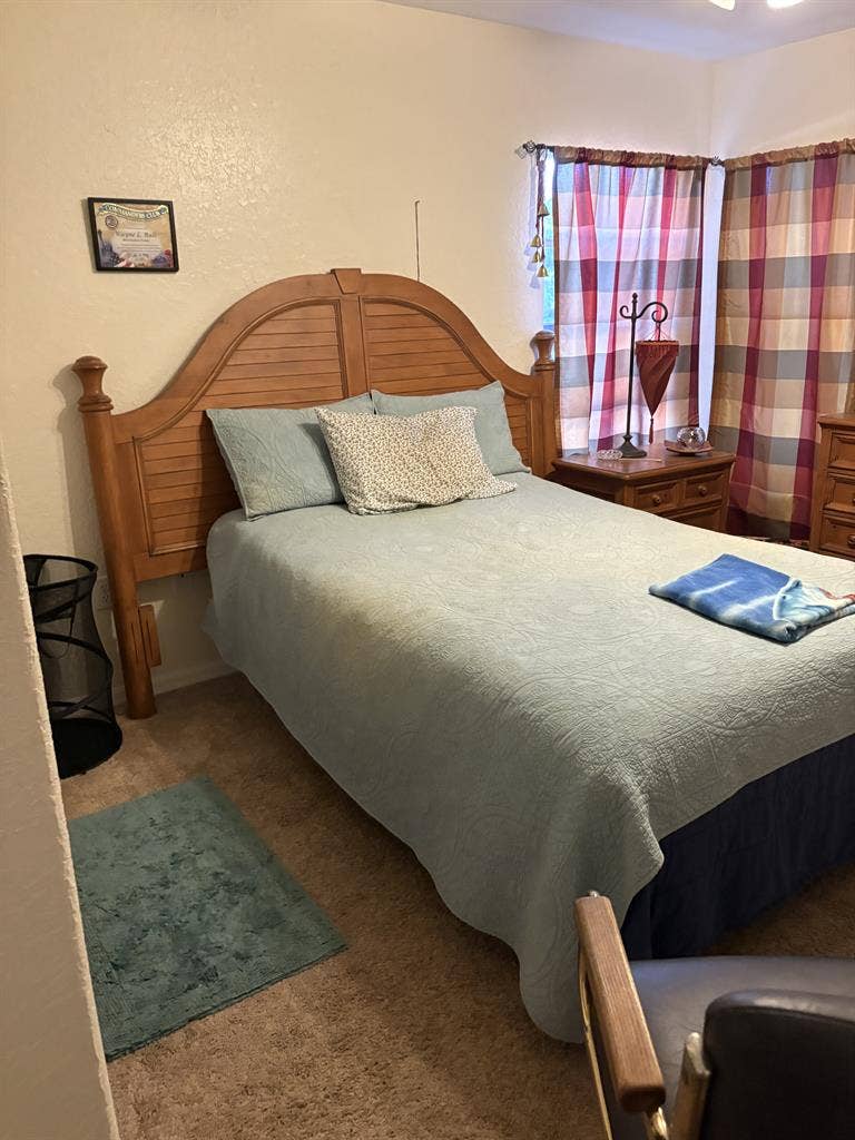 Room available to rent