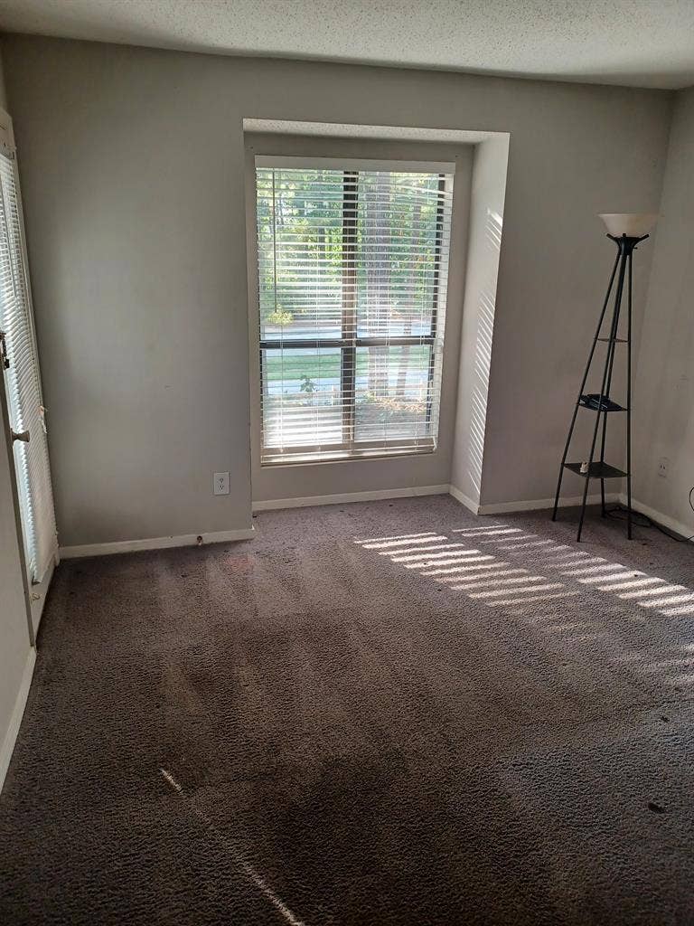 Large room for rent
