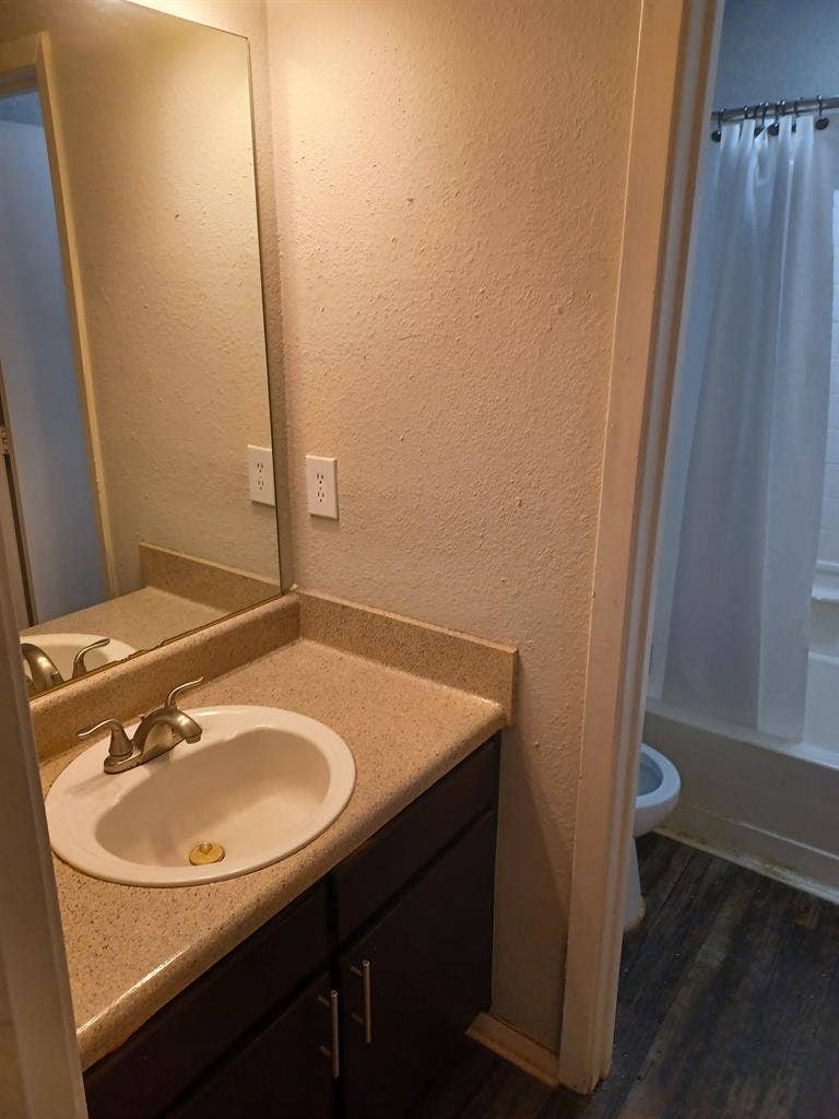 Large room for rent