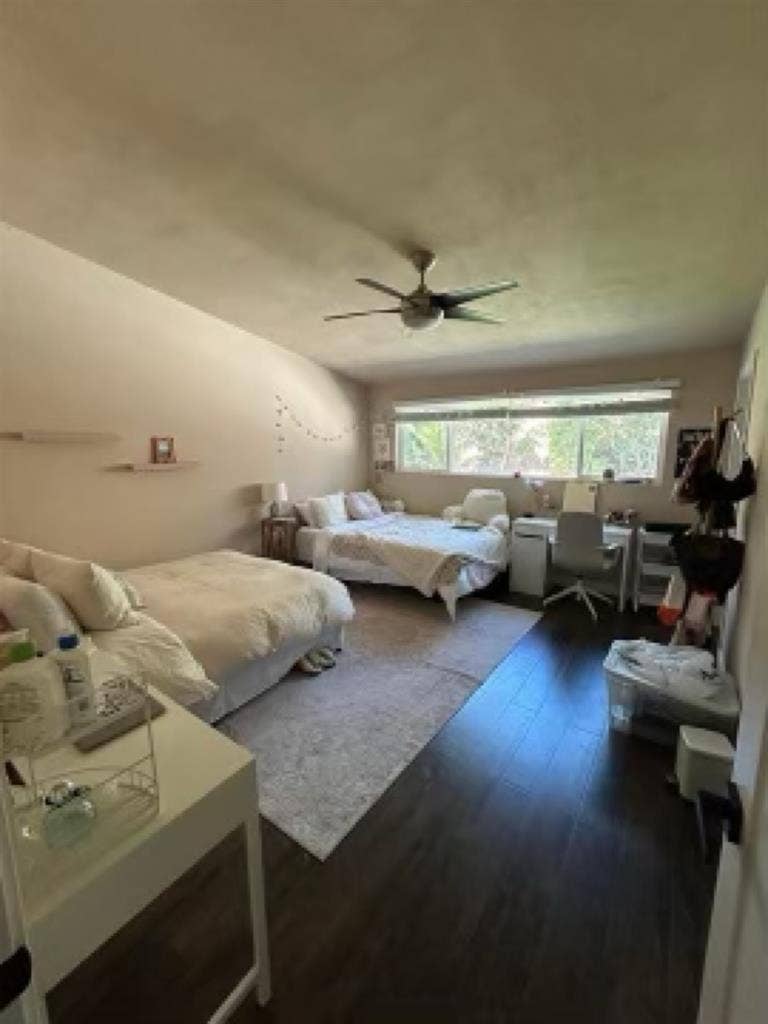Urgently need Roommates