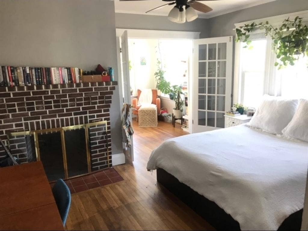 Large room for rent!