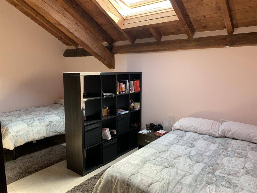 Two-bedroom apartment near Bocconi