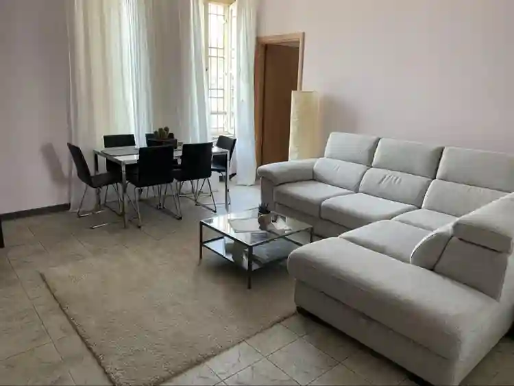 Two-bedroom apartment near Bocconi