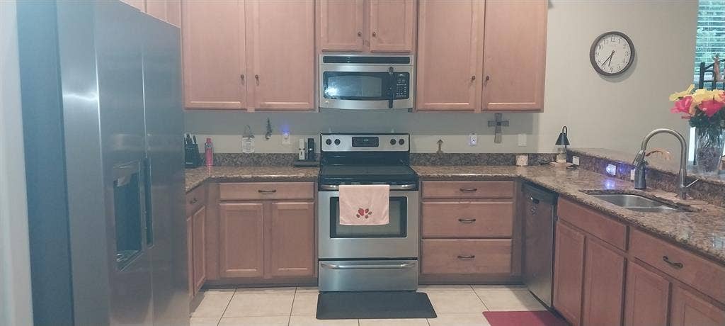 Room for rent 8-1-26 in Sanford