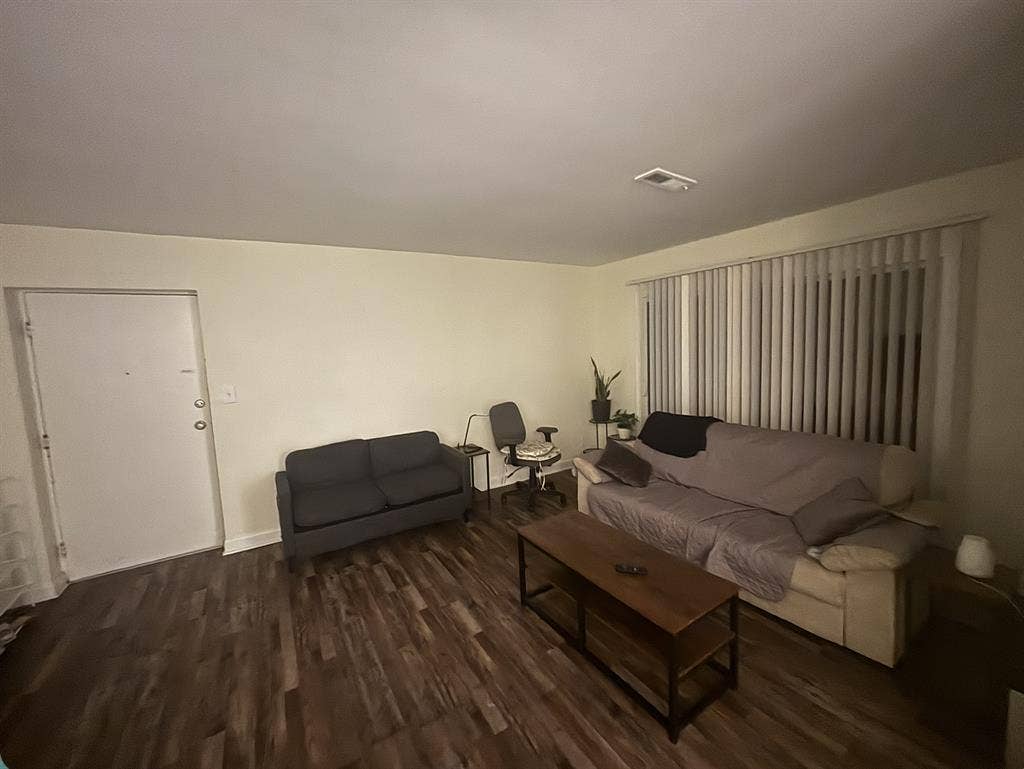 ISO a roommate starting August 2026