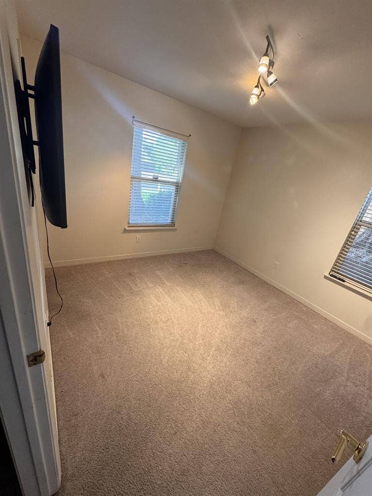 Room for Rent in Elk Grove