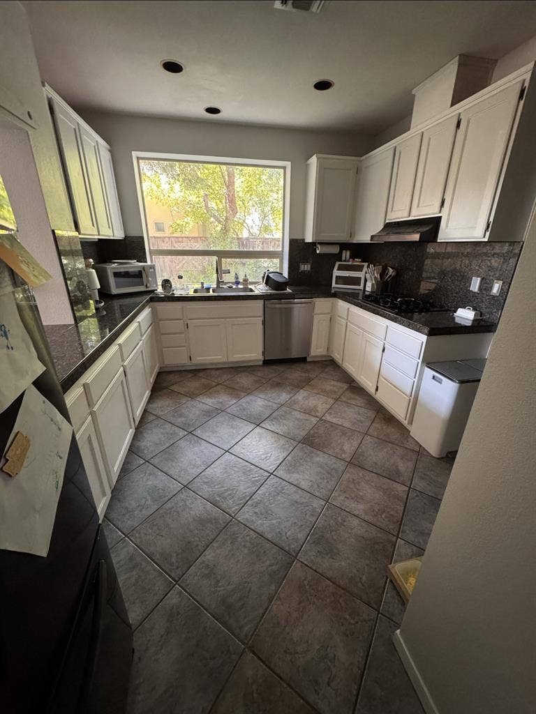Room for Rent in Elk Grove