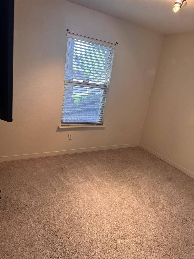 Room for Rent in Elk Grove