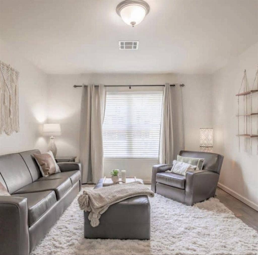LEASE TAKEOVER – WICHITA, KS