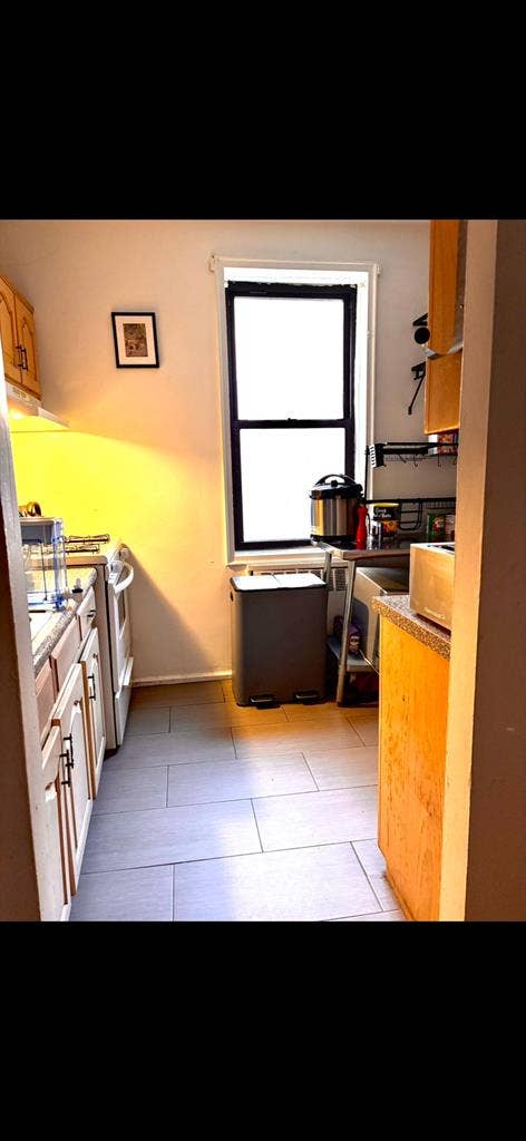 Spacious Bedroom in Bayridge