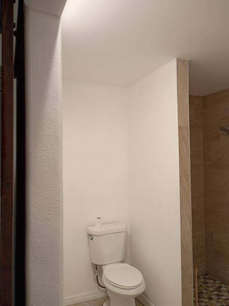 1 br 1 bath with pool access