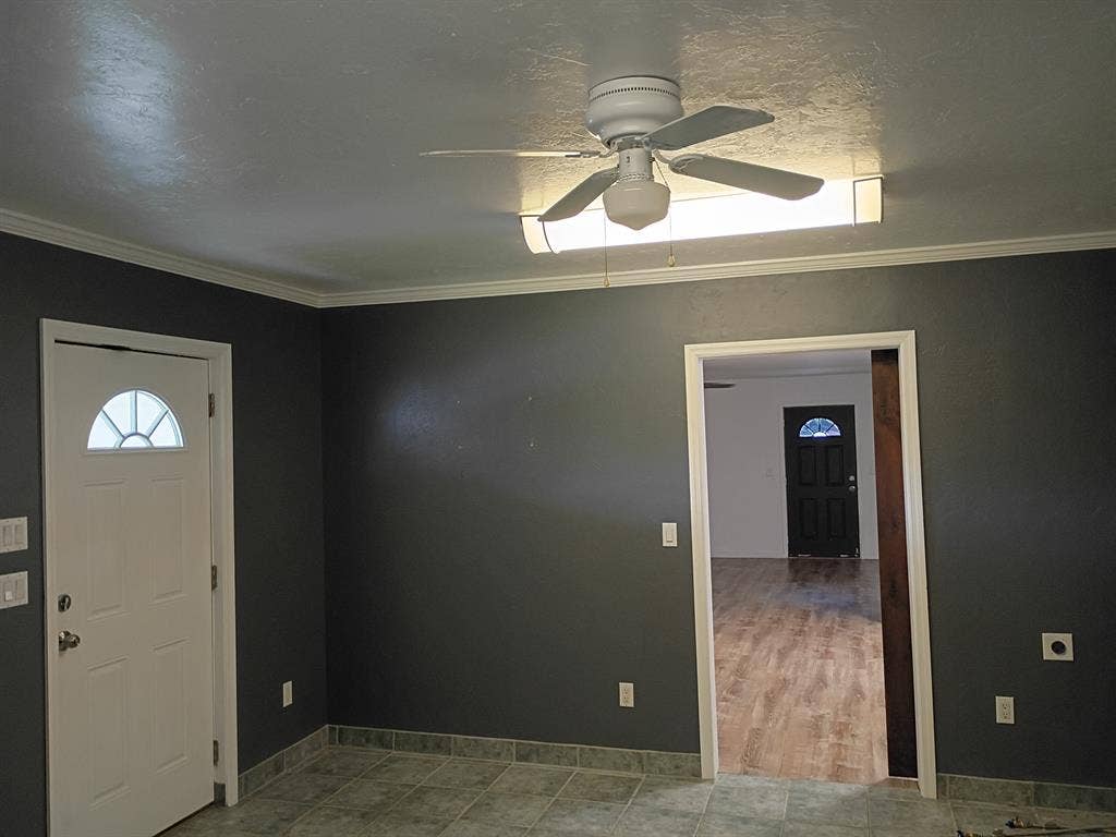 1 br 1 bath with pool access