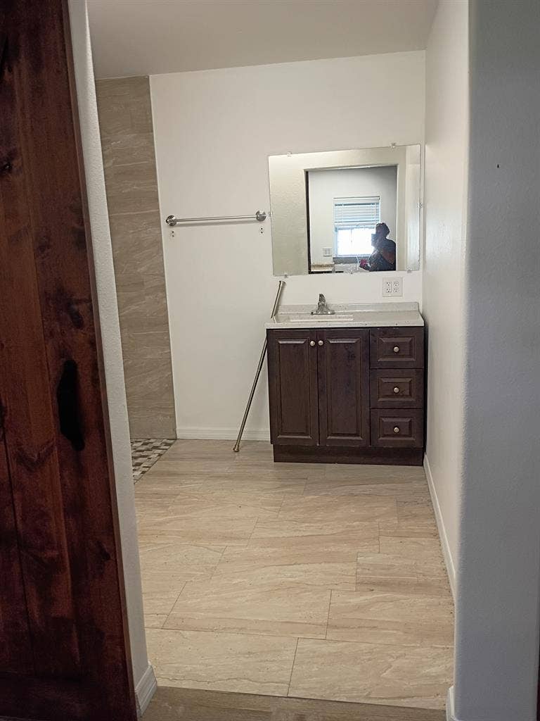 1 br 1 bath with pool access