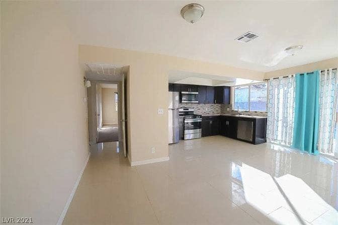 Private Room in Southeast LV!
