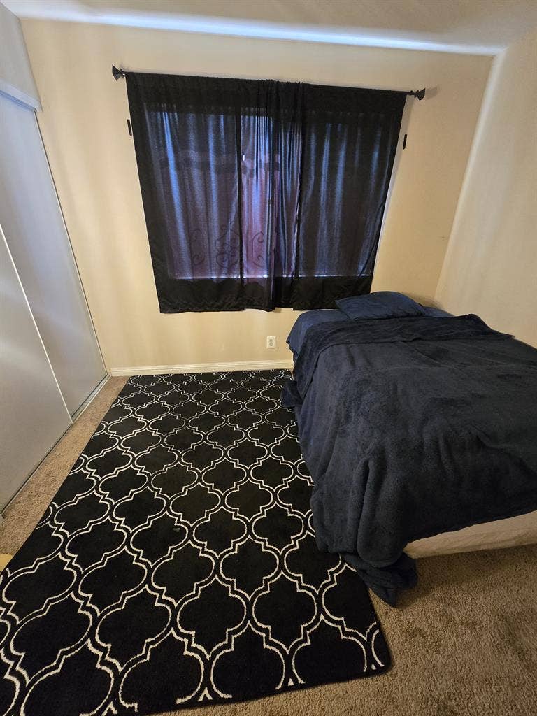 Private Room in Southeast LV!