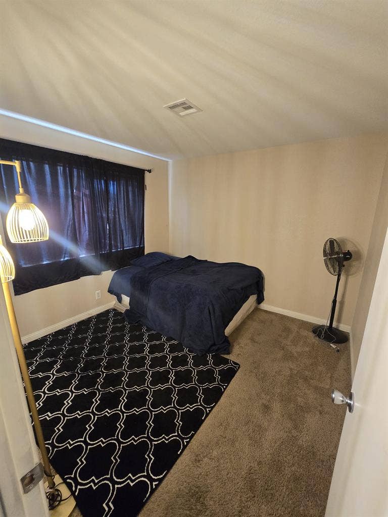 Private Room in Southeast LV!