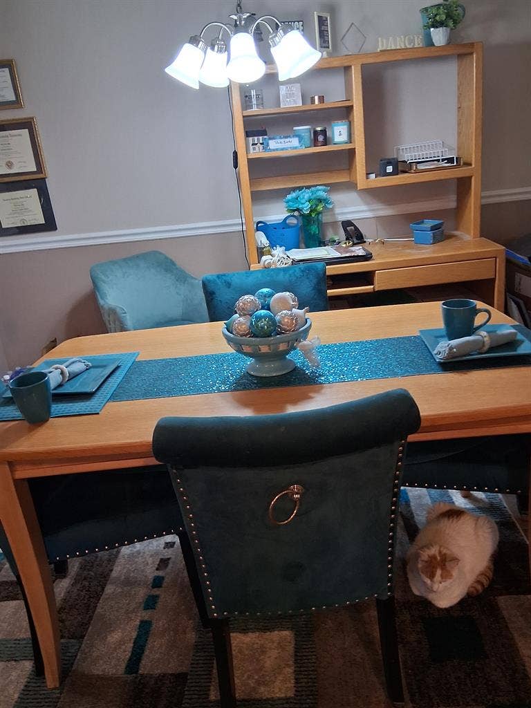 Private bed and bath in large 2 bed