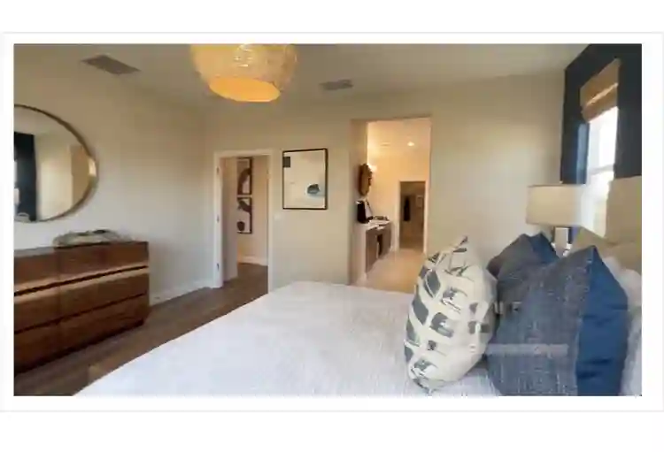 Looking for female tenants