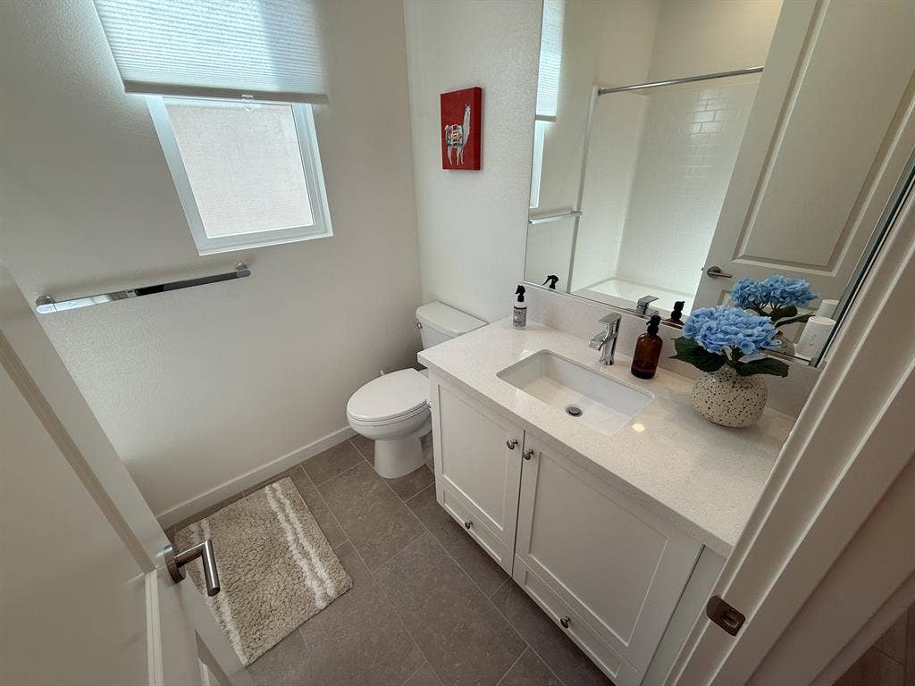 2 Private Room + Bath, New Townhome