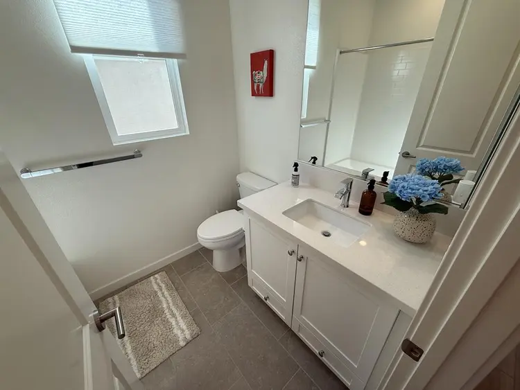 2 Private Room + Bath, New Townhome