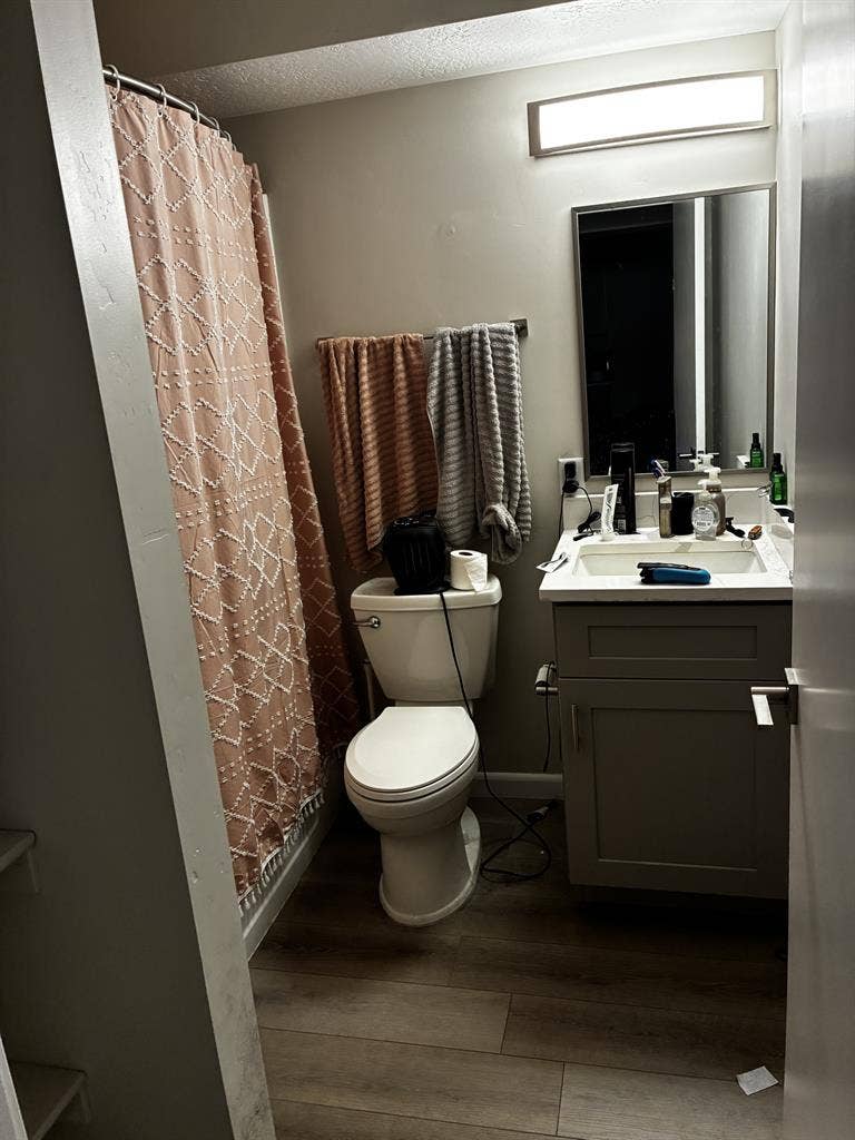 Private room in 2b2ba in Millcreek