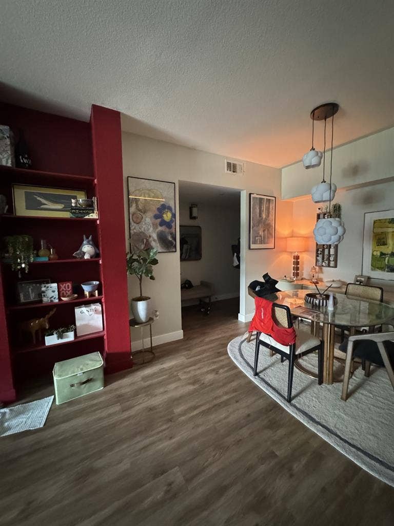 Spacious and well kept condo!