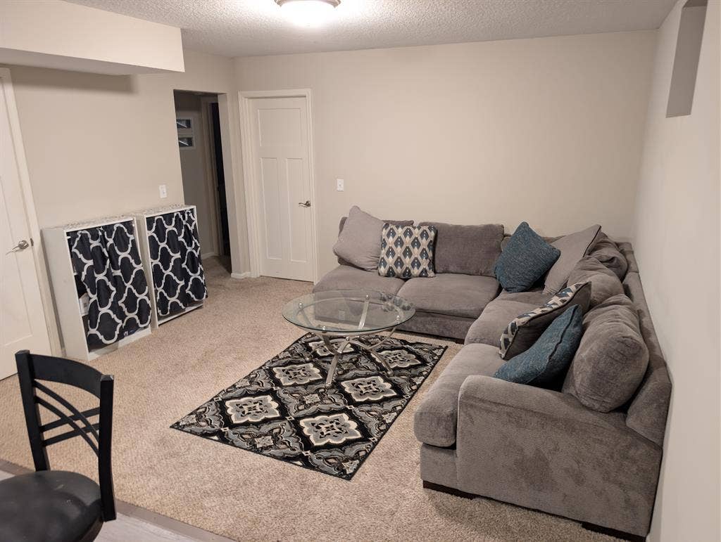 Private Basement Apartment $1,200