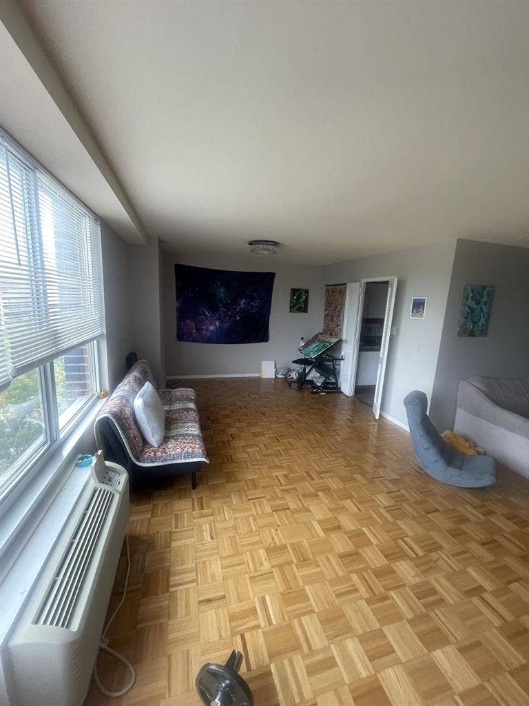 825 bedroom available