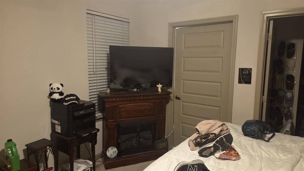 Offering a room in a nice area