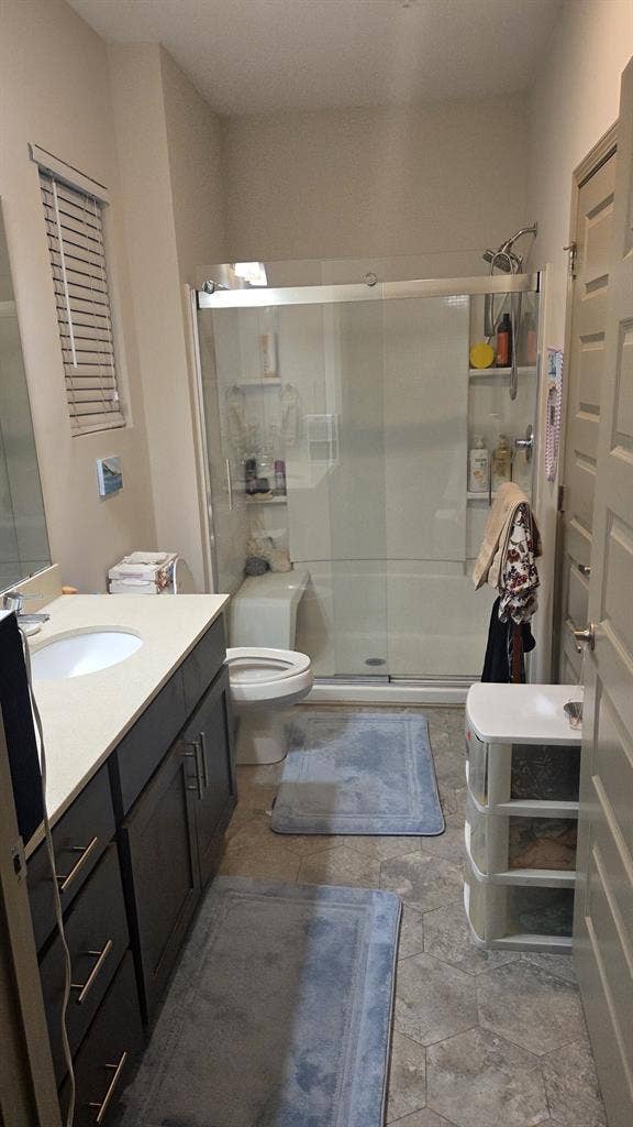 Offering a room in a nice area