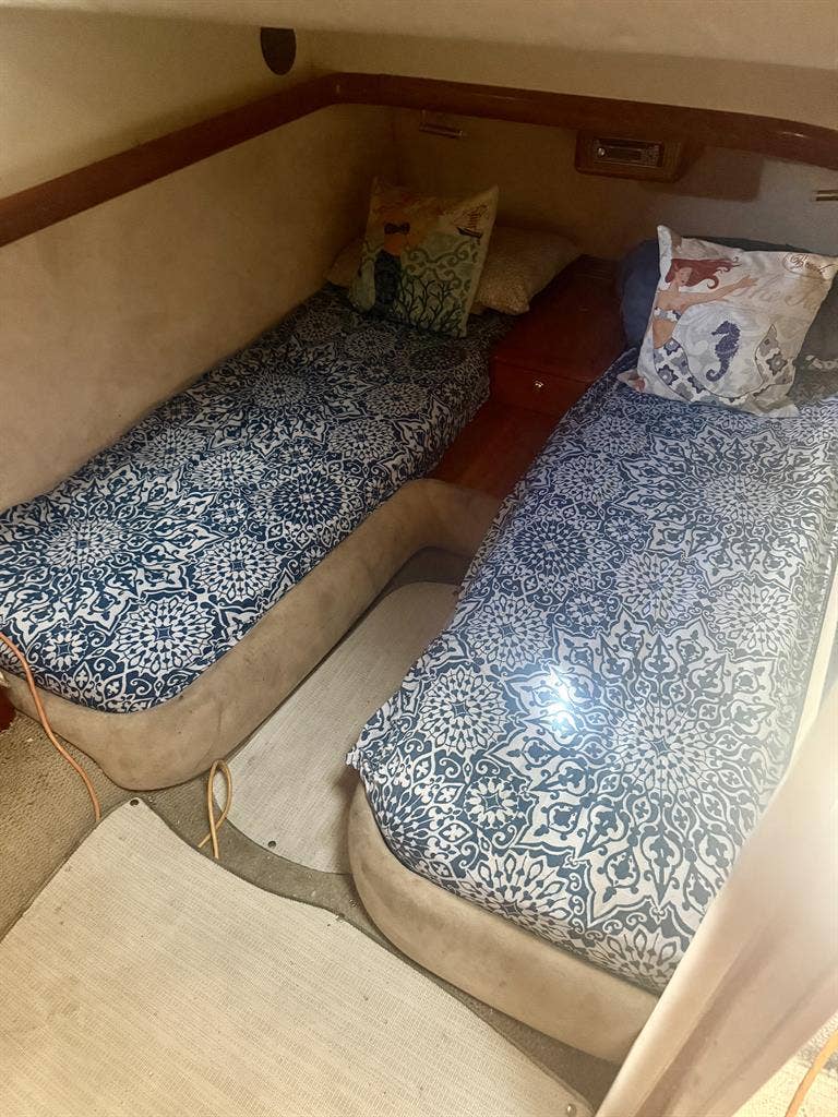 Room available on Italian yacht i