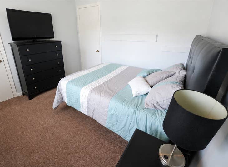 Furnished Room in Quiet House