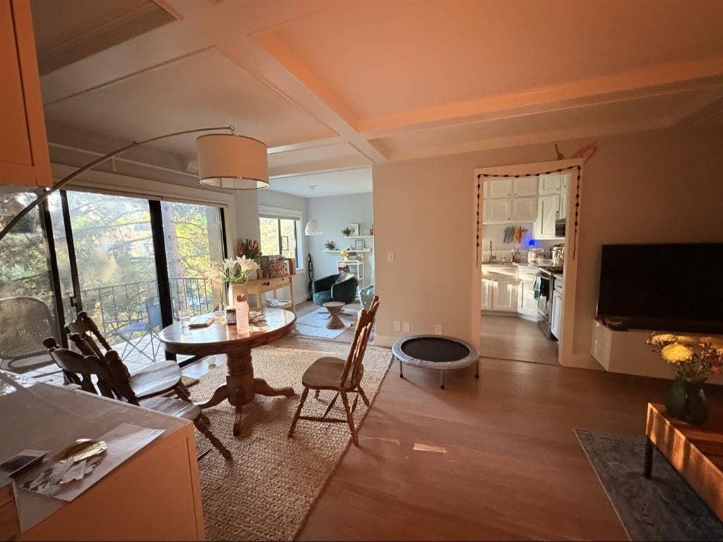Room in Goose Hollow 2b2b Apartment