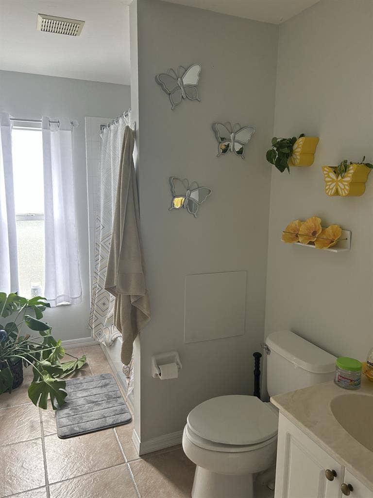 Desirable SW Cape Coral Pool Home