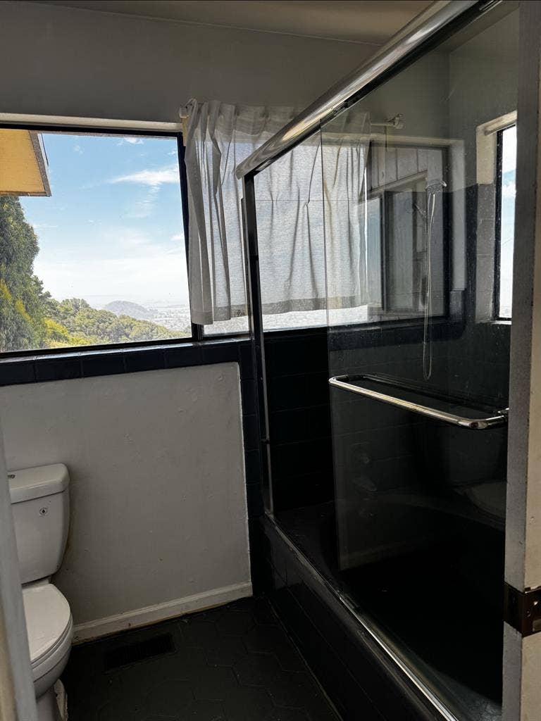 Spacious Master Bedroomm