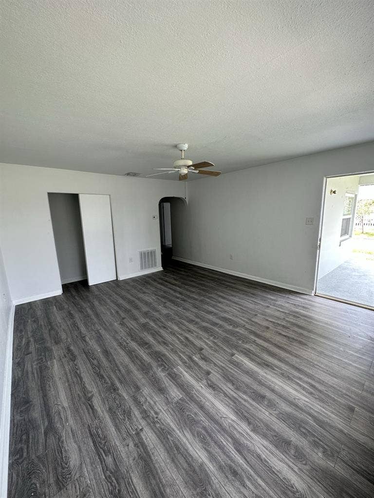 Beautiful downtown Kissimmee Home!