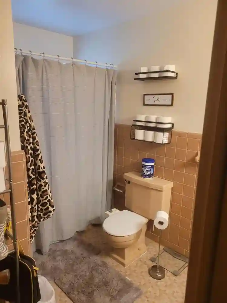 Furnished room for rent