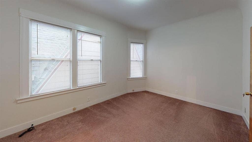 1 BR in Oakland