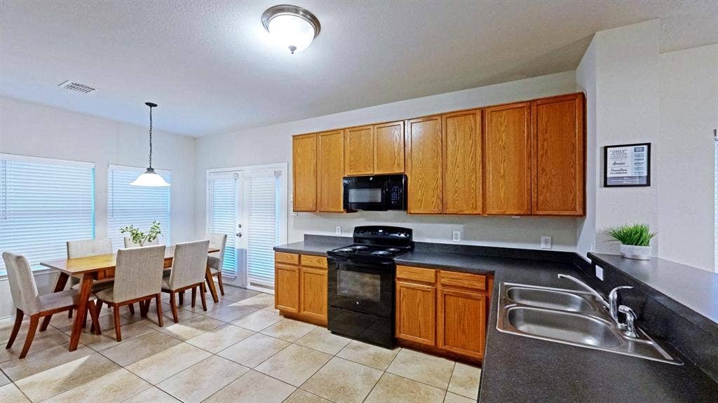 5 BR in Ferris