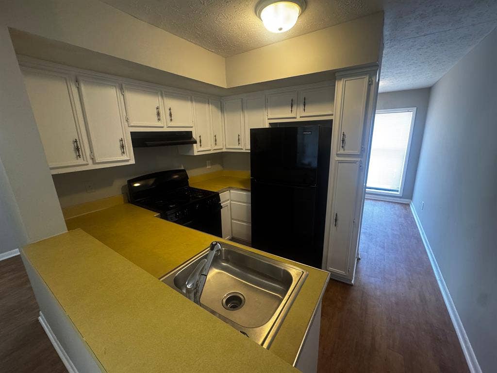3 BR in Forest Park