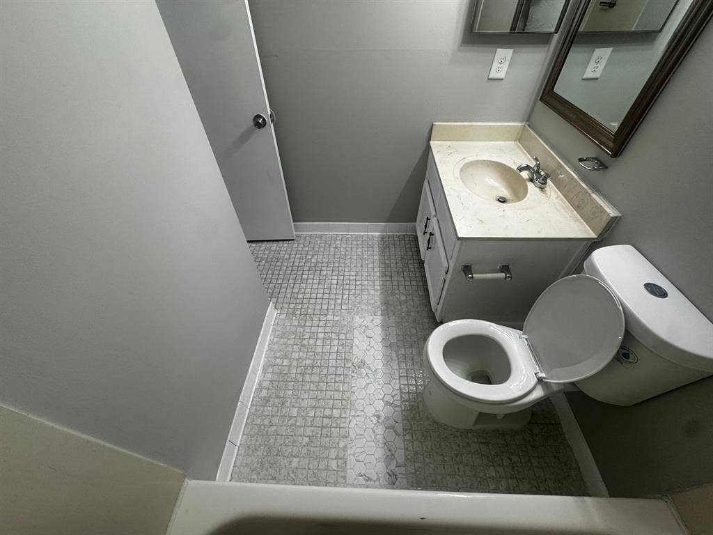 3 BR in Forest Park
