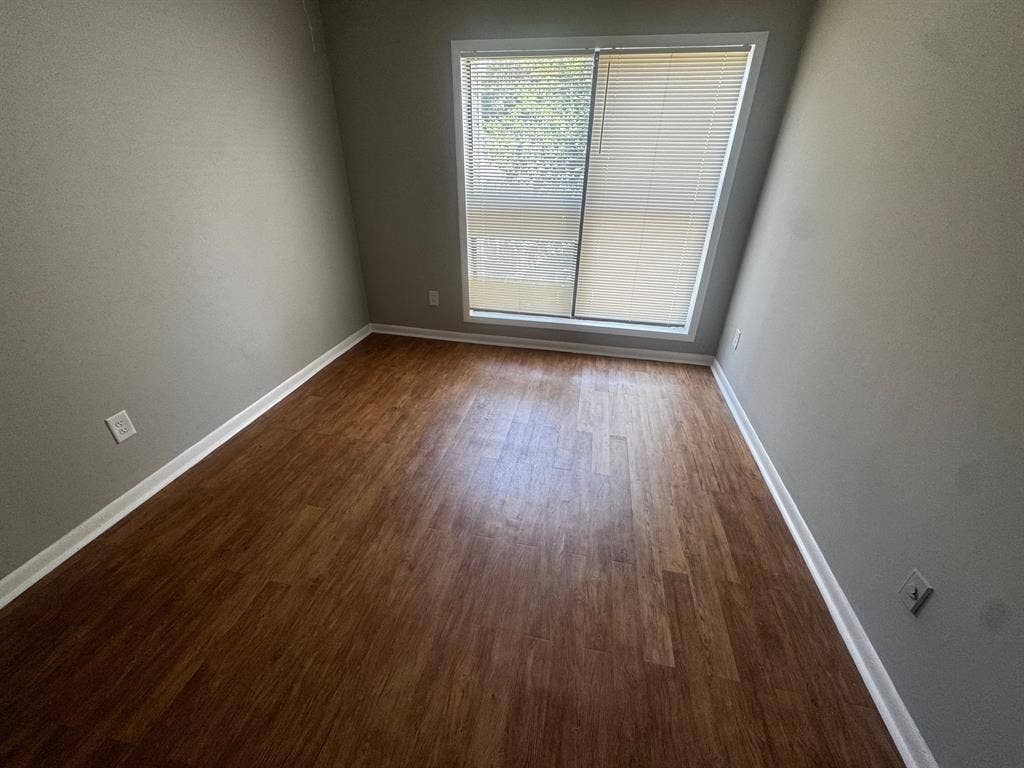 3 BR in Forest Park