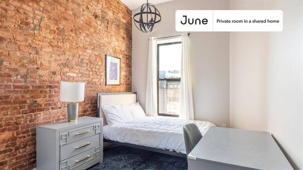 4 BR in New York City
