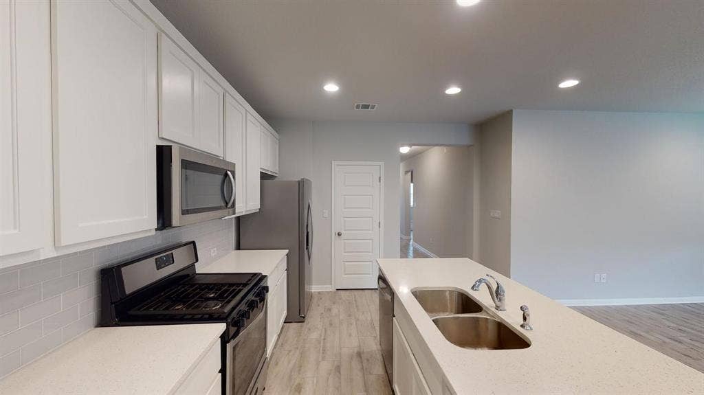 4 BR in Leander