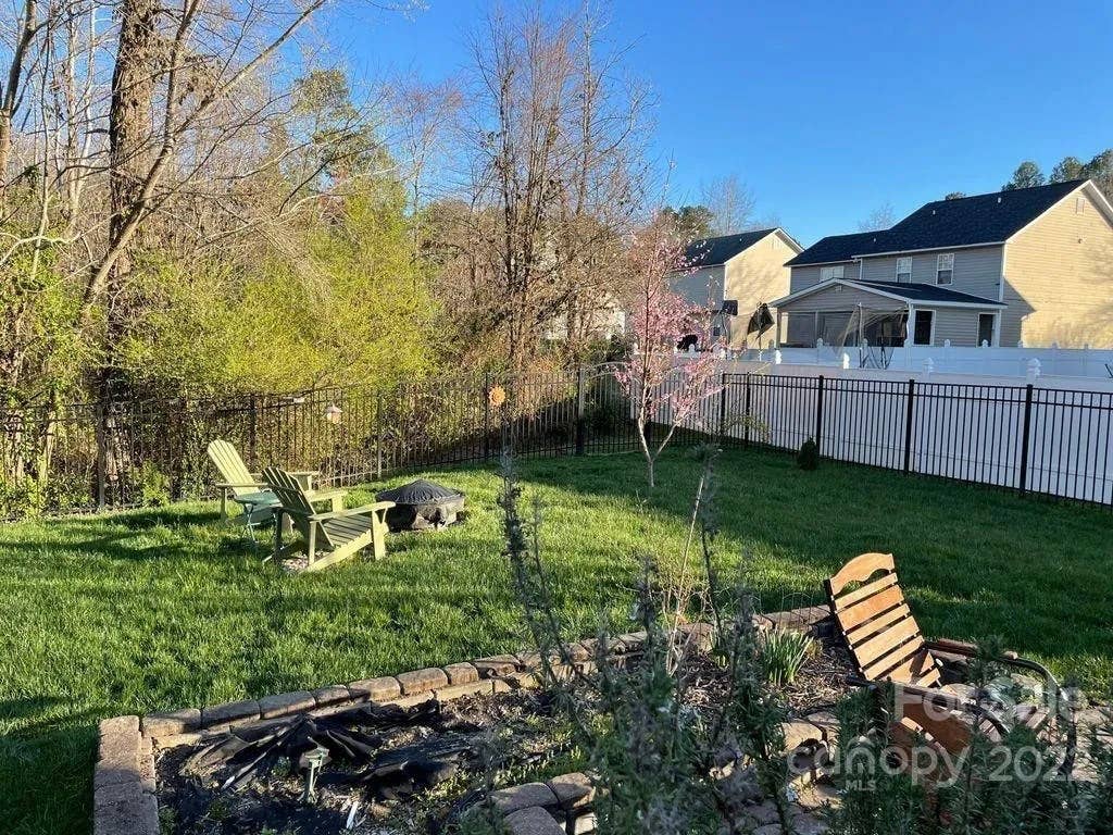 4 BR in Locust