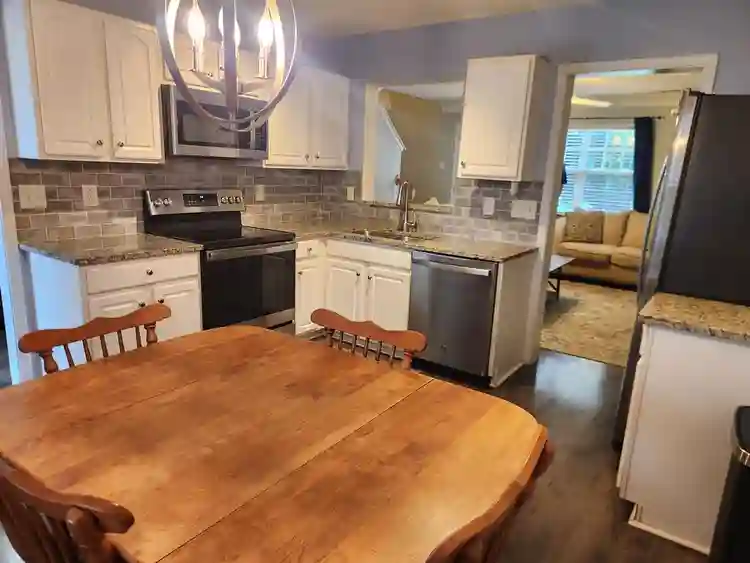 4 BR in Locust