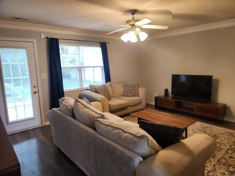 4 BR in Locust
