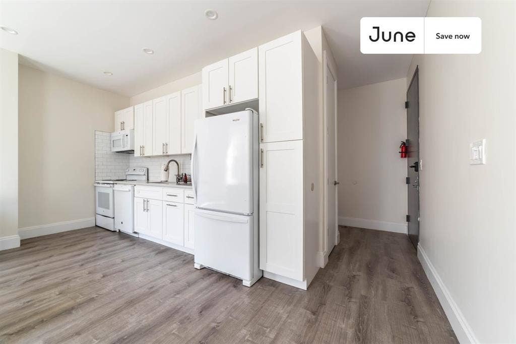 2 BR in New York City