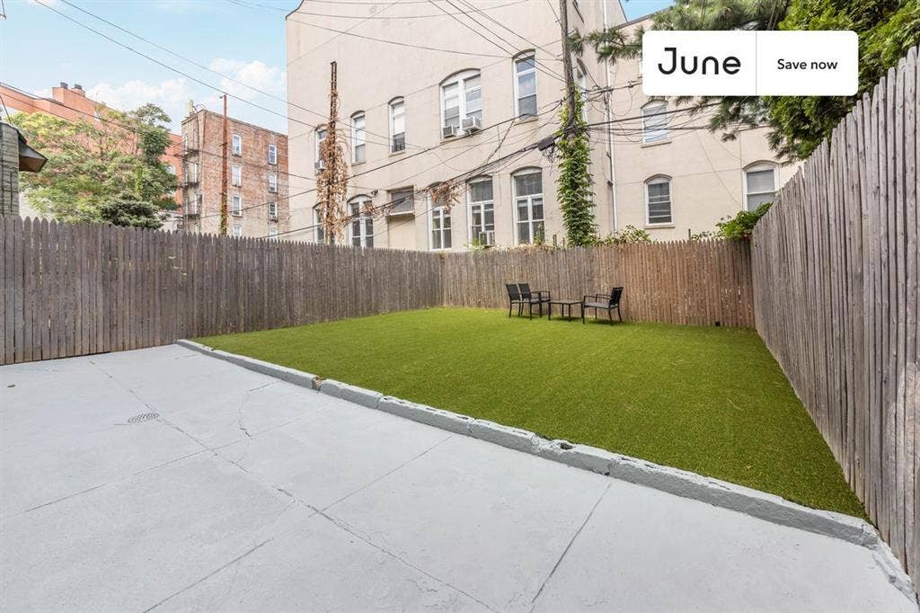 2 BR in New York City